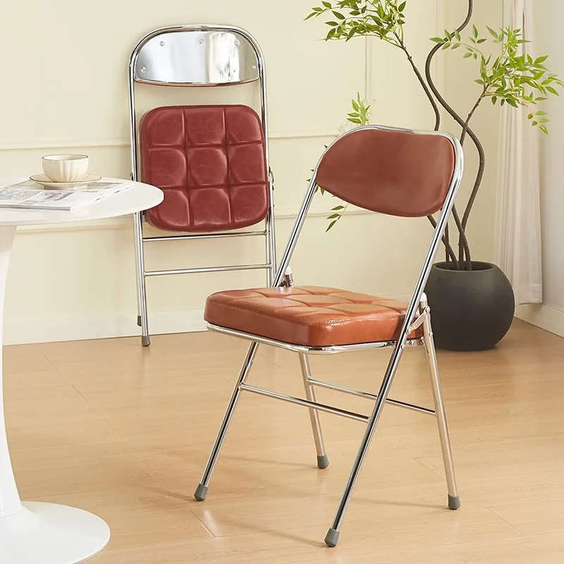 Cushioned folding chair